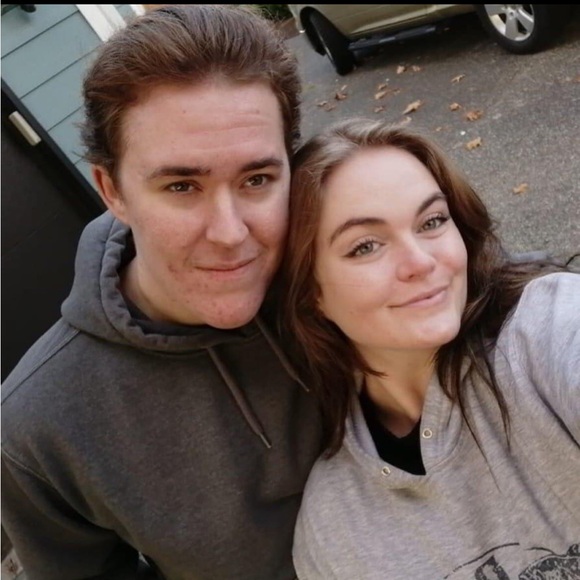 Meet your Posher - Picture 6 of 7